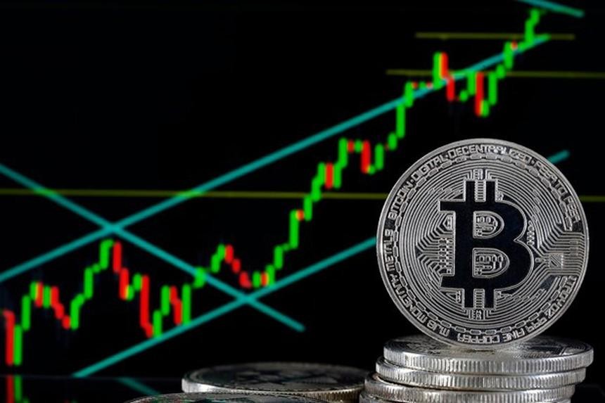 Anh tìm hiểu phát hành tiền kỹ thuật số trong bối cảnh Bitcoin bùng nổ