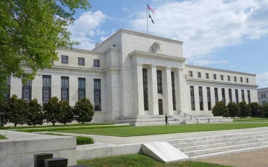 Giới phân tích kỳ vọng Fed và ECB sẽ giữ lãi suất thấp trong thời gian dài hơn