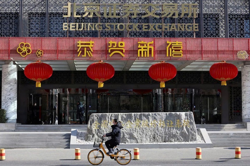 Quỹ đầu tư nước ngoài quay trở lại Trung Quốc, nhưng rủi ro chính sách vẫn hiện hữu