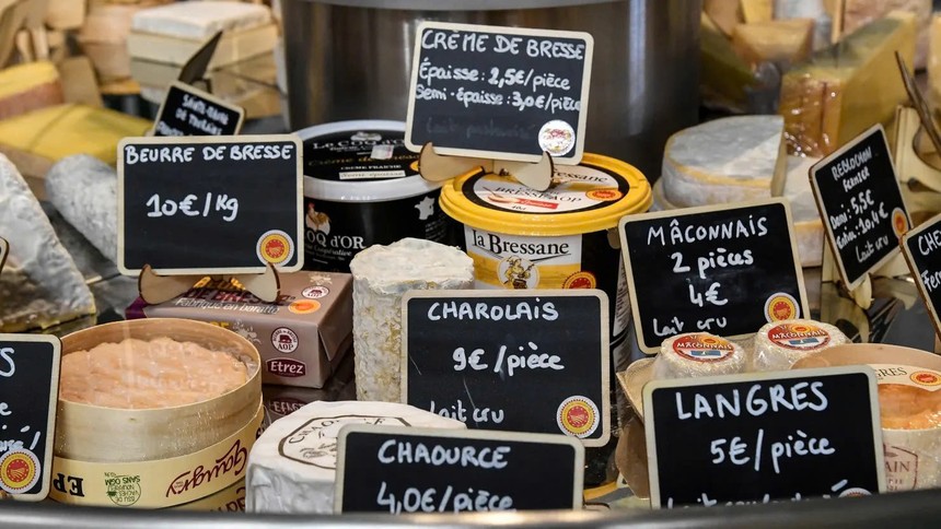 Trung Quốc áp thuế lên tới 42,7% đối với các sản phẩm sữa từ EU