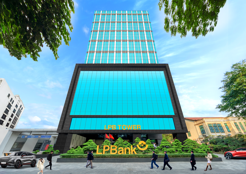 Lãnh đạo LPBank (LPB) nói gì khi lợi nhuận sau thuế 6 tháng tăng 142% so với cùng kỳ