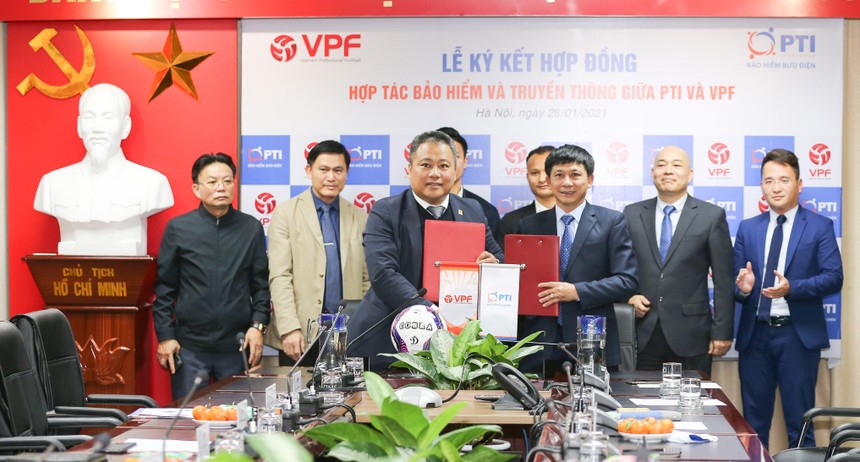 PTI tiếp tục bảo hiểm cho gần 900 cầu thủ và trọng tài V-League 2021