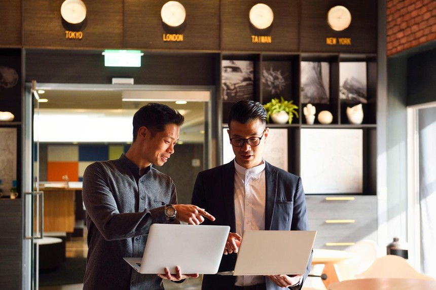 Khách hàng có quyền yêu cầu được tư vấn đầy đủ đến khi nào thật sự hiểu rõ sản phẩm mình tham gia.