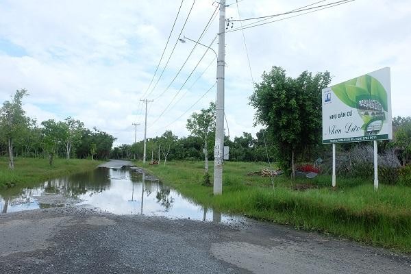 Vạn Phát Hưng bị đình chỉ hoạt động kinh doanh bất động sản 12 tháng vì những sai phạm tại dự án Khu dân cư Nhơn Đức, huyện Nhà Bè. (Ảnh: Việt Dũng)