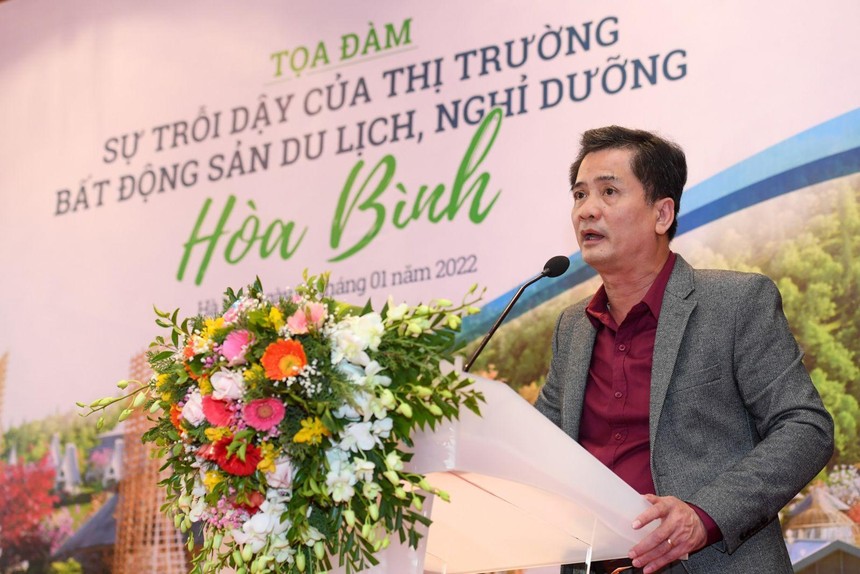 TS. Nguyễn Văn Đính, Phó Chủ tịch Hiệp hội Bất động sản Việt Nam, Chủ tịch Hội Môi giới Bất động sản Việt Nam chia sẻ tại Tọa đàm “Sự trỗi dậy của thị trường bất động sản du lịch, nghỉ dưỡng Hòa Bình”.