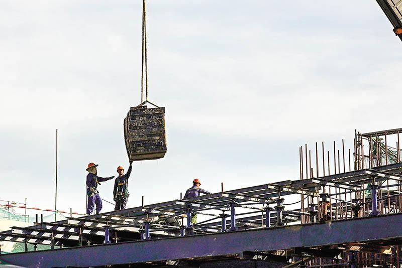 Ngân hàng Nhà nước tiếp tục siết chặt cho vay lĩnh vực rủi ro, trong đó có bất động sản. Ảnh: Đức Thanh