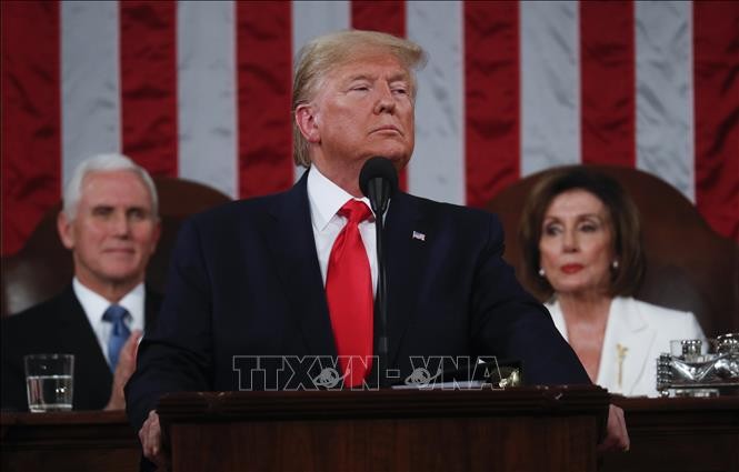 Tổng thống Mỹ Donald Trump (giữa, phía trước) đọc Thông điệp liên bang lần thứ 3 ngày 4/2/2020. Ảnh: AFP/TTXVN