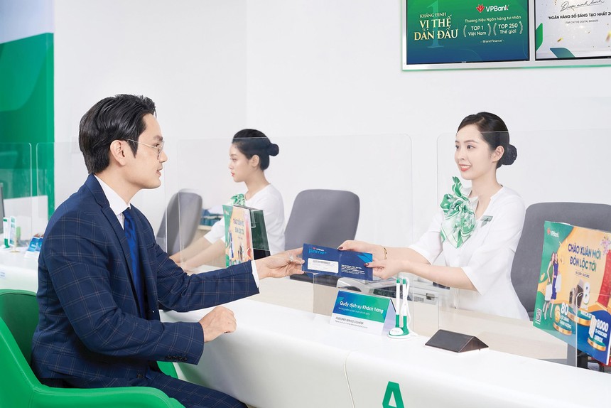 VPBank tiếp tục tập trung vào phân khúc bán lẻ, với mục tiêu tăng trưởng 30 - 40% ở mảng này trong năm 2025