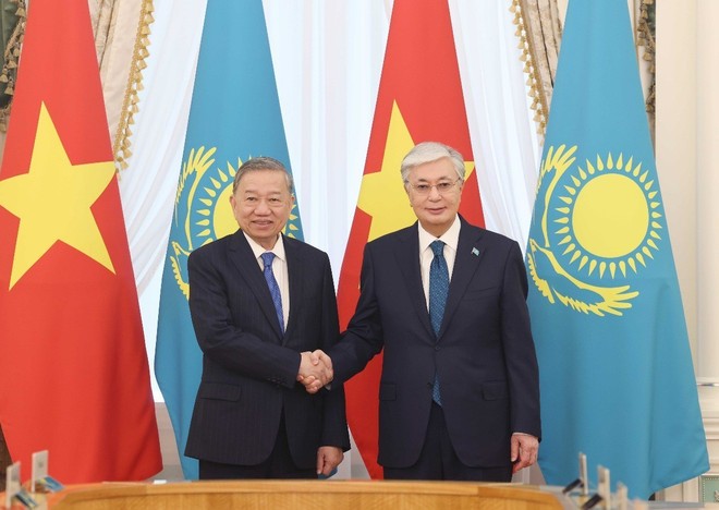 Nâng cấp quan hệ Việt Nam - Kazakhstan lên Đối tác chiến lược