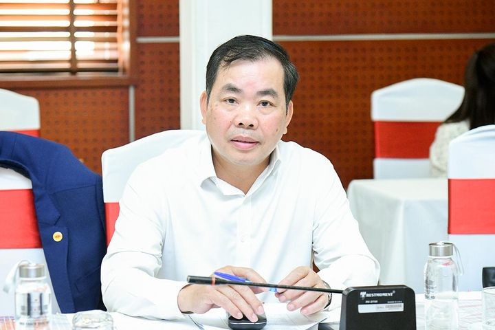 Ông Nguyễn Quang Huân, đại biểu Quốc hội, Phó chủ tịch Hội Doanh nhân tư nhân Việt Nam, Chủ tịch HĐQT Công ty cổ phần Halcom Việt Nam.