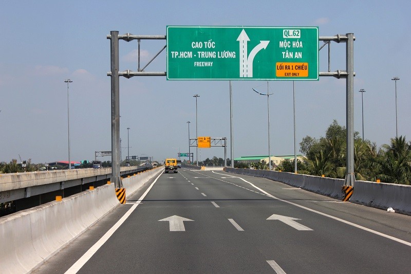 Đường cao tốc TP.HCM - Trung Lương - Mỹ Thuận đoạn qua tỉnh Long An- Ảnh: Lê Anh.