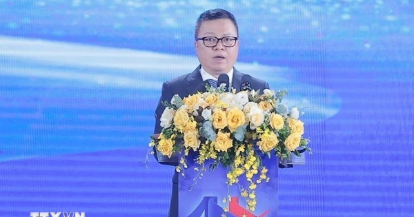 Ông Lê Quốc Minh, Ủy viên Trung ương Đảng, Phó Trưởng Ban Tuyên giáo và Dân vận Trung ương, Chủ tịch Hội Nhà báo Việt Nam, Tổng Biên tập báo Nhân Dân phát biểu tại Lễ trao Giải Báo chí Quốc gia lần thứ XIX