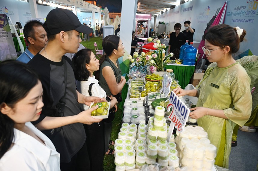 Hà Nội tăng tốc phát triển du lịch, hướng đến tăng trưởng bền vững và toàn diện