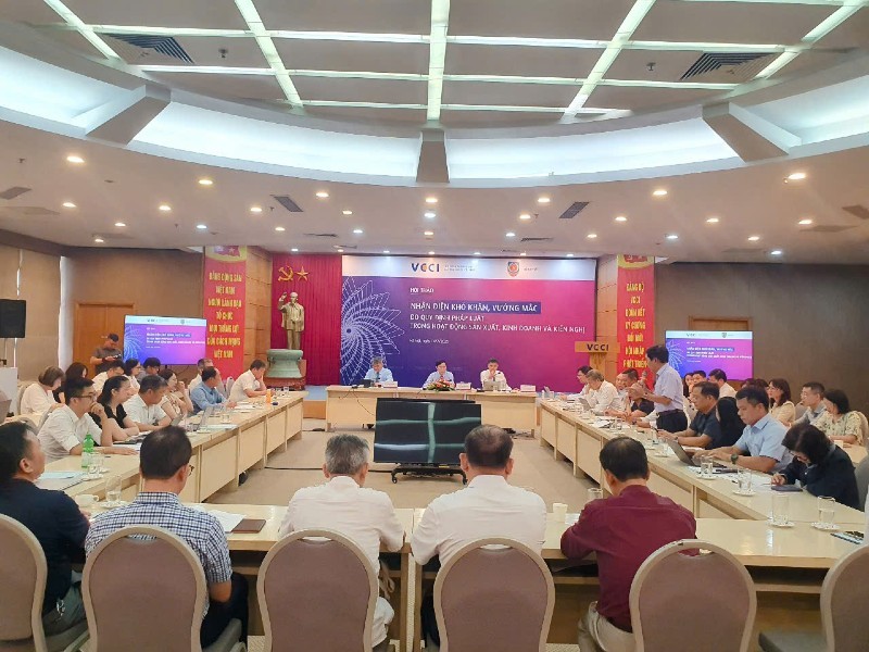 Hội thảo Nhận diện khó khăn, vướng mắc do quy định pháp luật trong hoạt động sản xuất, kinh doanh do VCCI tổ chức sáng 14/7.