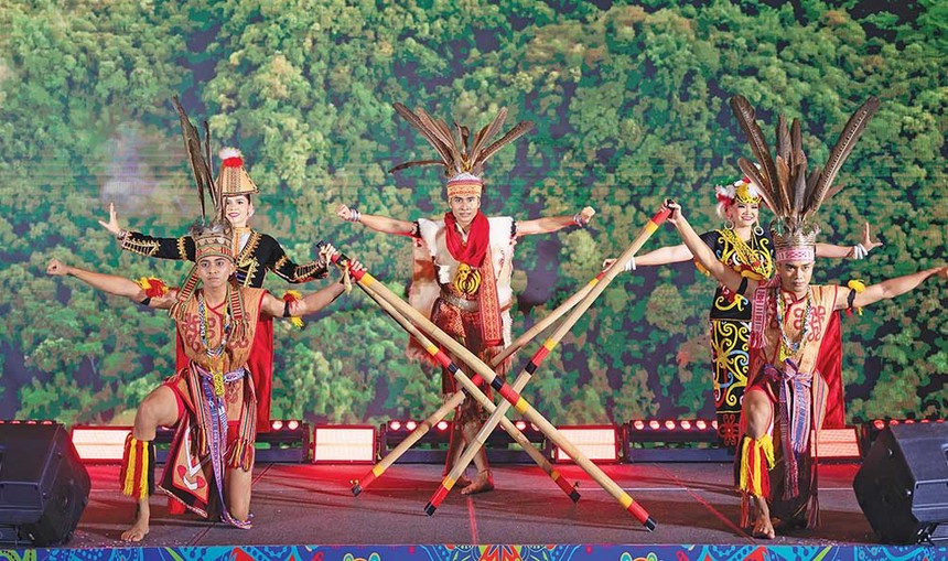 Trình diễn nghệ thuật truyền thống Malaysia tại Lễ hội Du lịch, Nghệ thuật, Văn hóa và Ẩm thực Malaysia 2025