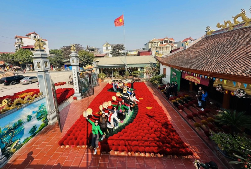 Khu vực nông thôn Hà Nội đang chuyển mình mạnh mẽ. Ảnh: Hạnh Phúc.