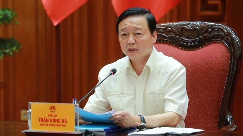Phó thủ tướng đồng tình với quan điểm cần duy trì bảng giá đất 5 năm một lần, kèm hệ số K. Ảnh: VGP