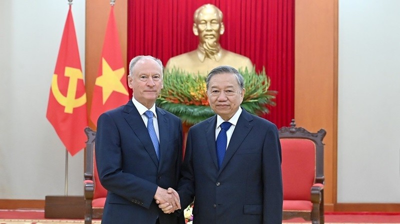 Tổng Bí thư Tô Lâm (phải) và ông Nikolai Patrusev.
