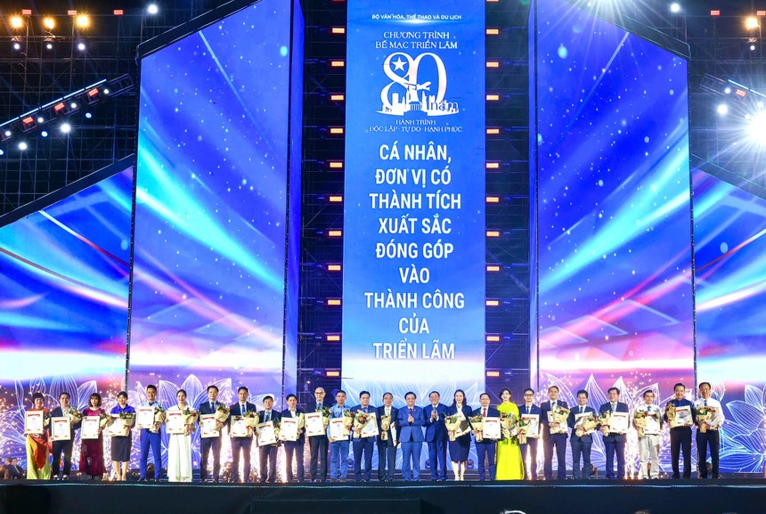 MIK Group vinh dự nhận giải thưởng Không gian trưng bày tiêu biểu tại triển lãm