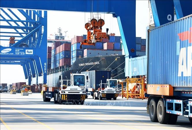 Kim ngạch xuất nhập khẩu đến 15/9 đã vượt 637 tỷ USD.