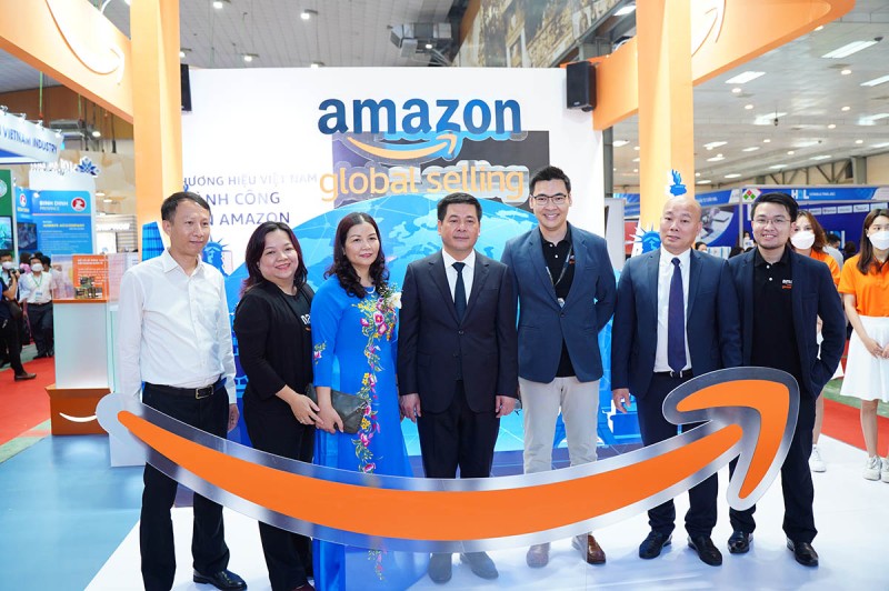 Chương trình “Gian hàng số - nâng tầm thương nhân Thủ đô” là giải pháp đột phá trong phát triển kinh tế số của thành phố Hà Nội. Hình minh họa.