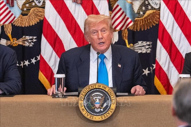 Tổng thống Mỹ Donald Trump phát biểu trong cuộc họp báo tại Nhà Trắng. Ảnh: THX/TTXVN