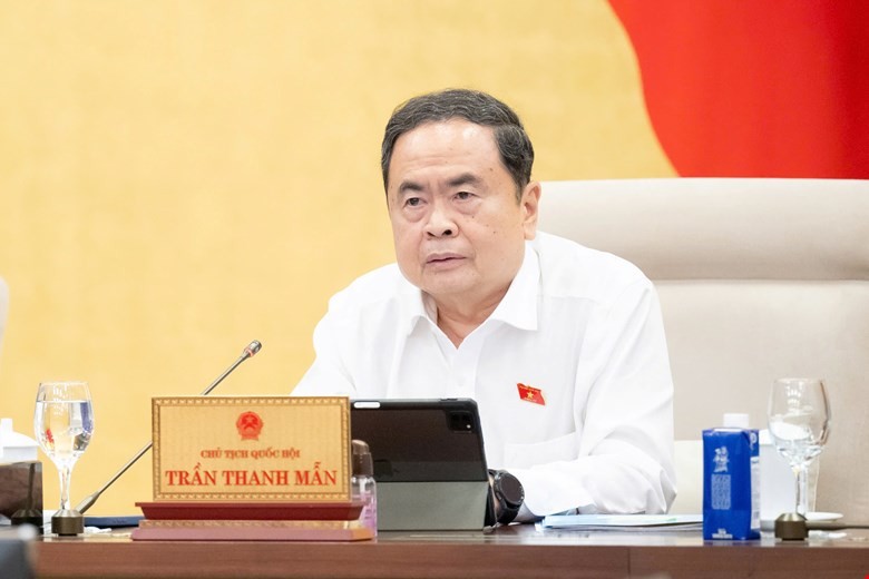 Chủ tịch Quốc hội Trần Thanh Mẫn điều hành phiên thảo luận.