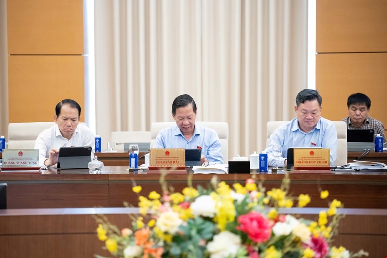 Phiên họp thứ 50 của Ủy ban Thường vụ Quốc hội.