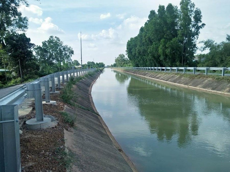 Một đoạn kênh Đông Củ Chi.