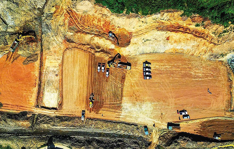 Giải ngân đầu tư công đã cải thiện rõ nét, tập trung nguồn lực vào các dự án trọng điểm, có tác động lan tỏa. Ảnh: Đ.T