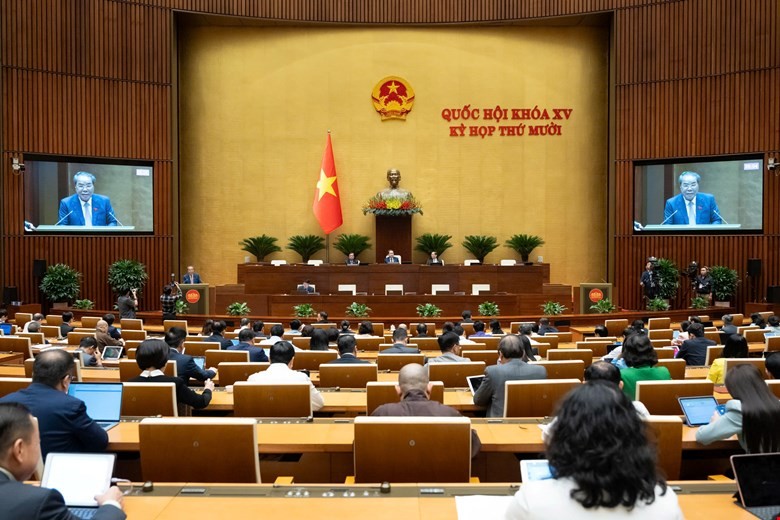 Một phiên họp toàn thể của Quốc hội tại Kỳ họp thứ 10.