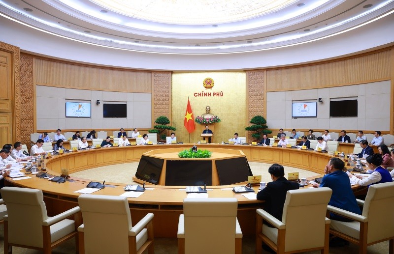 Thủ tướng Phạm Minh Chính chủ trì phiên họp Chính phủ về tình hình triển khai thực hiện các nghị quyết của Trung ương, Quốc hội về tổ chức, vận hành chính quyền địa phương 2 cấp - Ảnh: VGP