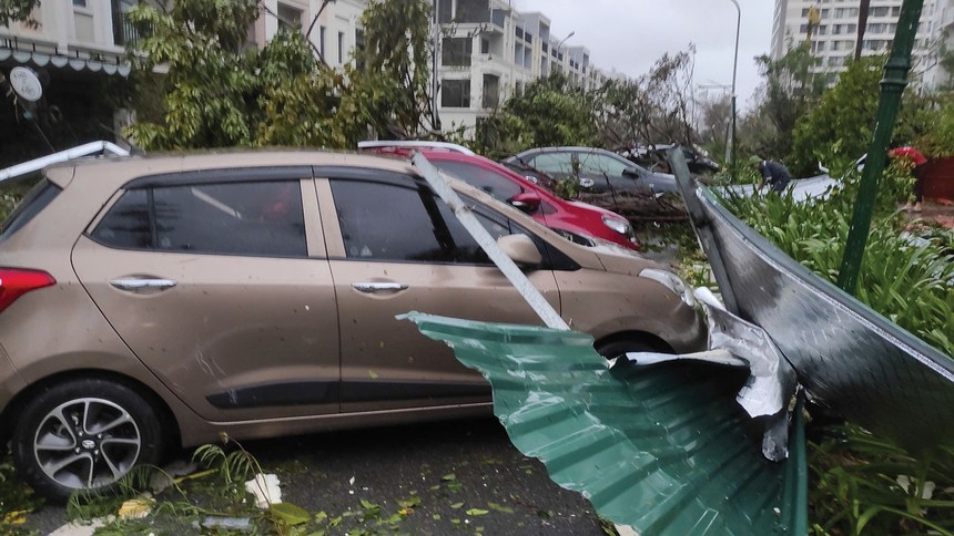 Hàng loạt cơn bão lớn trong 2 năm qua gây nhiều thiệt hại 