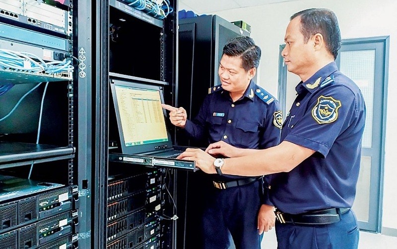 Ứng dụng công nghệ thông tin trong lĩnh vực hải quan.