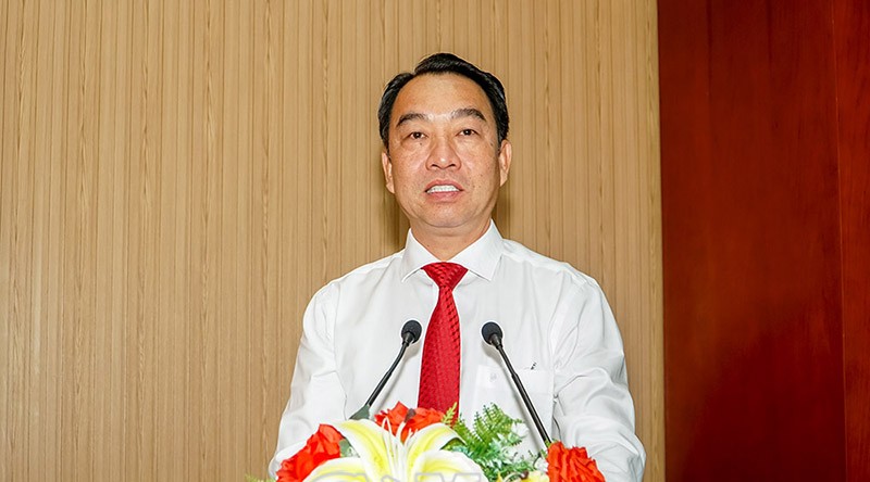 Tân Chủ tịch UBND tỉnh Cà Mau Lữ Quang Ngời phát biểu nhân nhiệm vụ mới. Ảnh: Baocamau online