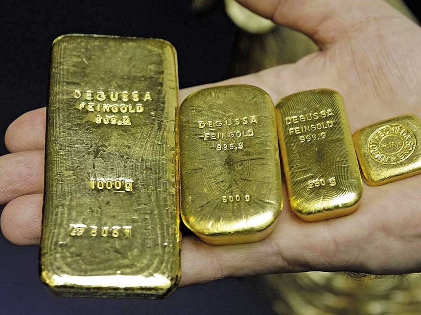 Bóc gỡ đường dây buôn lậu vàng xuyên biên giới 