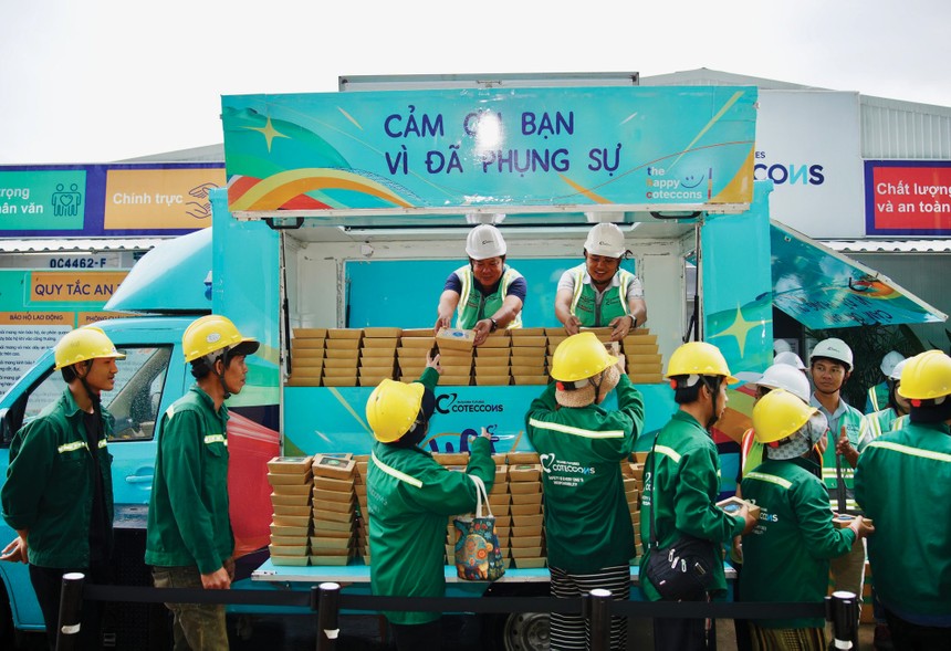 Xe Happy Coffee Truck là một trong các hoạt động tri ân kỹ sư, công nhân được Coteccons triển khai tại các công trường trên cả nước