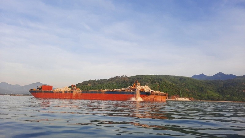 Dự án Đầu tư xây dựng Bến cảng Liên Chiểu - Phần cơ sở hạ tầng dùng chung từ khi khởi công đến cuối tháng 11/2025 đạt 3.100 tỷ đồng, tương đương 90,5% tổng mức đầu tư. Ảnh: Linh Đan 