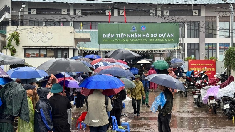 Các đối tượng ưu tiên khi mua nhà ở xã hội vẫn phải đáp ứng các điều kiện về thu nhập và nhà ở.