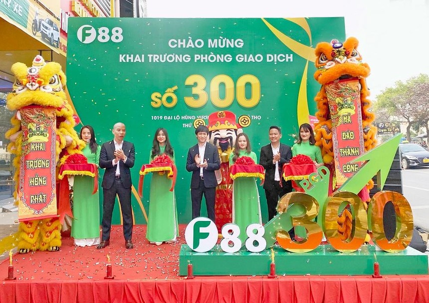 F88 cán mốc 300 phòng giao dịch