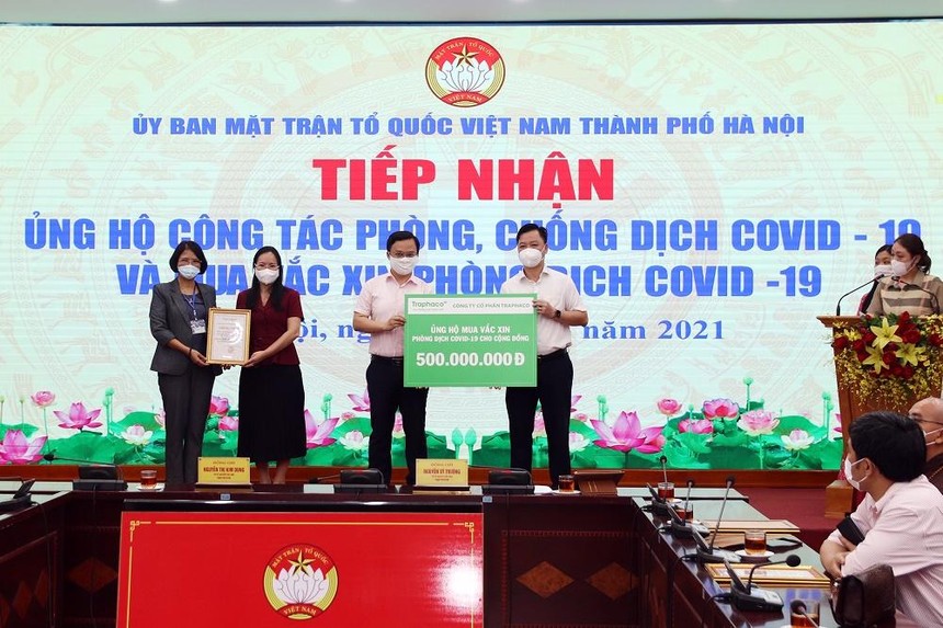 Traphaco tặng 500 triệu đồng hỗ trợ mua vaccine phòng Covid-19