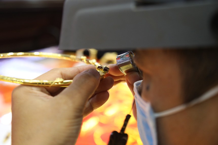 Giá vàng hôm nay ngày 16/9: Giá vàng trong nước tăng nhẹ trở lại vào cuối ngày