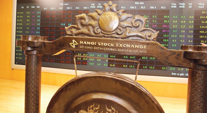 Tổng vốn huy động qua TTCK trong 2 quý đầu năm ước đạt 127.000 
tỷ đồng