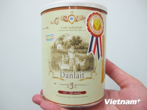 Sữa dê Danlait do Công ty Trách nhiệm hữu hạn Mạnh Cầm nhập khẩu từ Cộng hòa Pháp (Ảnh: PV/Vietnam+)
