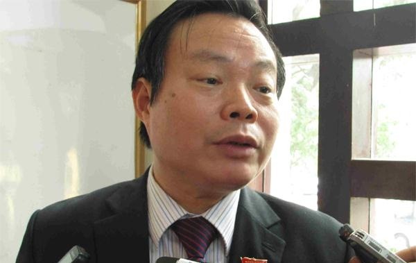 Ông Phùng Quốc Hiển