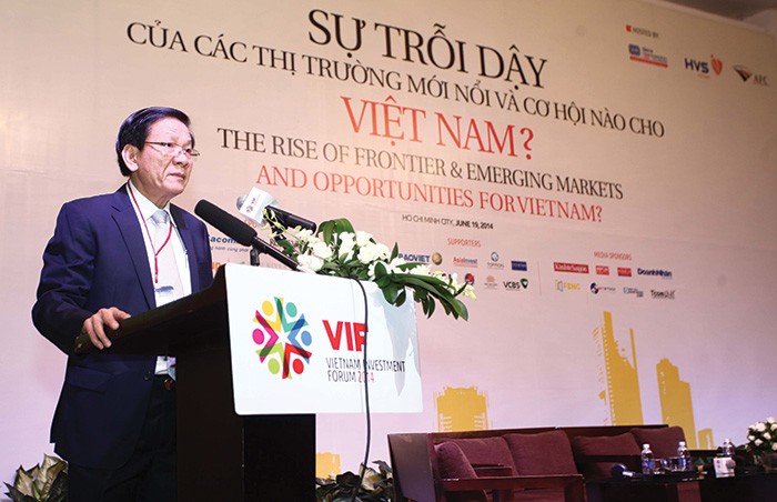 TS. Nguyễn Anh Tuấn, Tổng Biên tập Báo Đầu tư khai mạc Diễn đàn đầu tư VIF – diễn đàn tổ chức vào thời điểm TTCK Việt Nam chao đảo trước lo ngại về căng thẳng trên biển Đông, tháng 6/2014