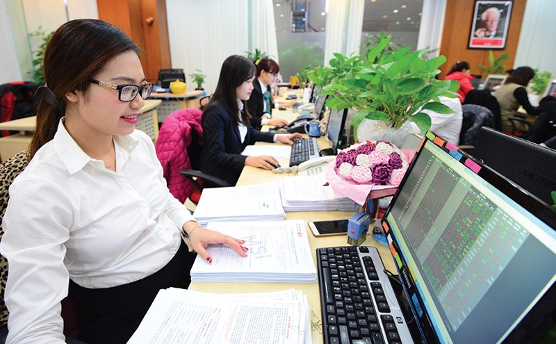 Nên ưu tiên các cổ phiếu cơ bản, vì có khá nhiều ẩn số sẽ tác động lên TTCK năm 2016
