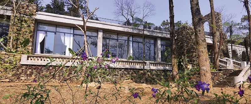 Dự án resort 5 sao Le Mont xây trái phép giữa Vườn Quốc gia Ba Vì.
ảnh: Dũng Minh