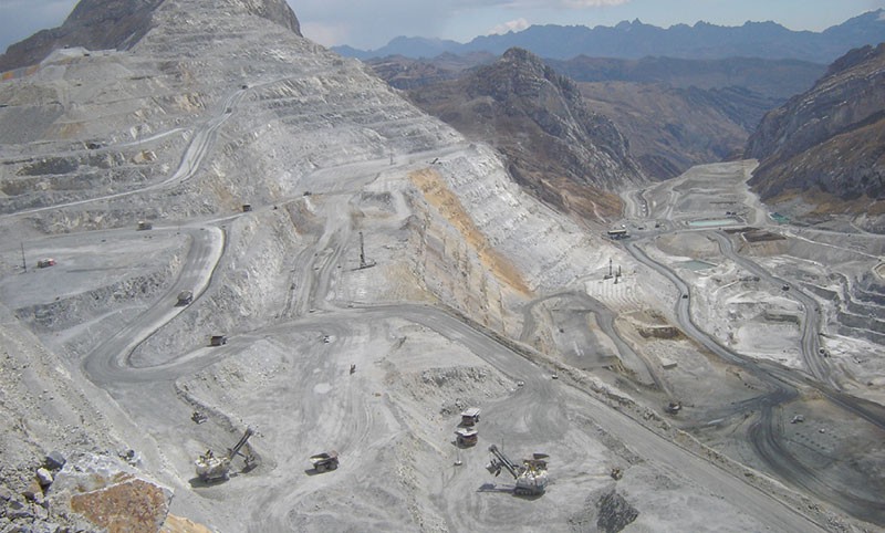 Báo cáo của EITI yêu cầu phải minh bạch về sở hữu, lợi tức ở các công ty khai khoáng nhà nước, bao gồm cả công ty con và liên doanh