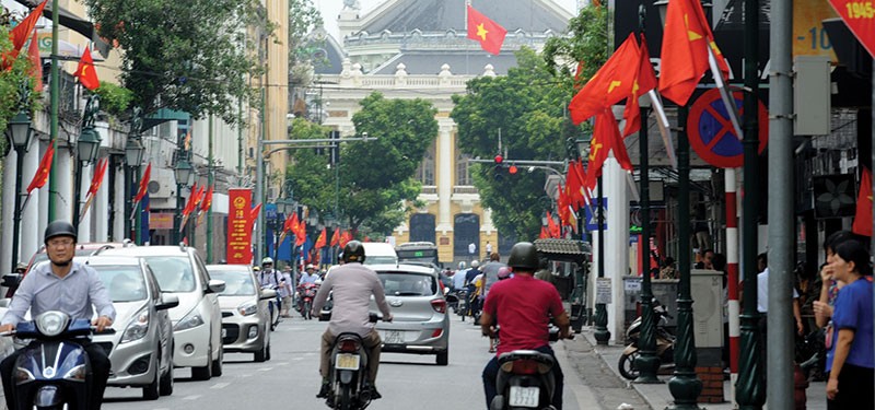 Dù khó khăn, nhưng chủ trương của Chính phủ là không điều chỉnh giảm các chỉ tiêu của năm 2016, mà quyết tâm phấn đấu đạt mức cao nhất
